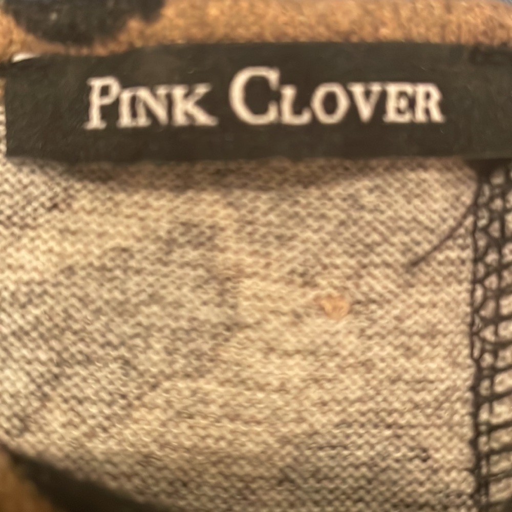 PINK CLOVER Abby Button Back Knit Top - Picture 5 of 7